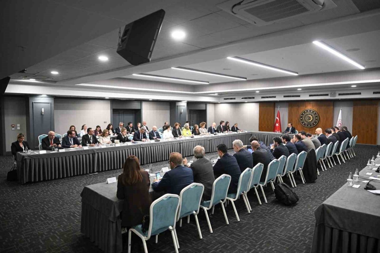 Bakan Kacır: “Türkiye olarak uluslararası ortaklıklarımızı güçlendirmeye devam ediyor; kurulan her iş birliğini önemli bir adım olarak görüyoruz”