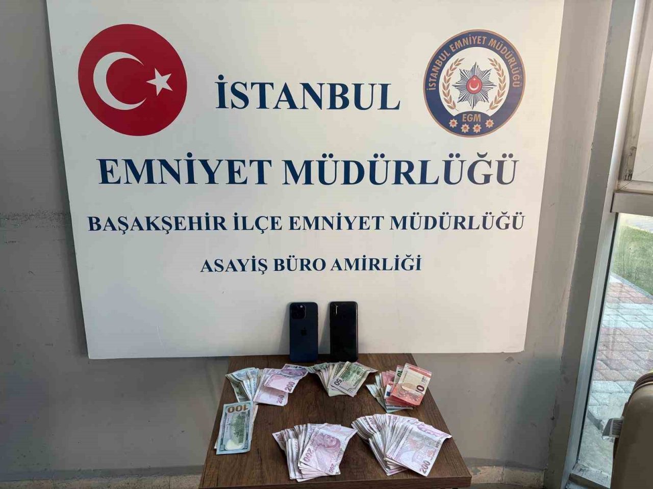 Başakşehir’de “dur” ihtarına uymayan hırsız kovalamaca sonrası yakalandı: 330 bin TL ceza