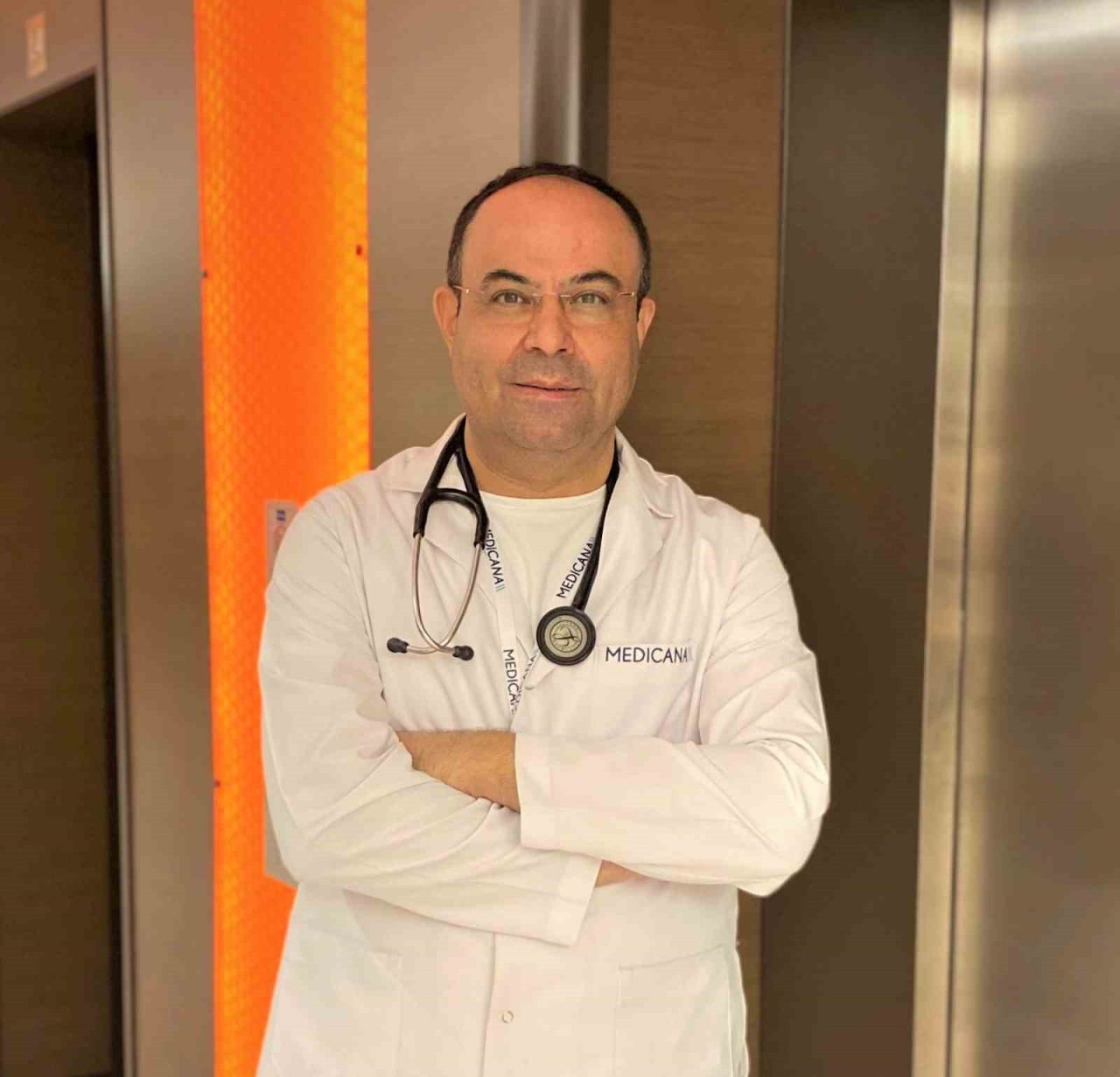 Belirtiler aynı, tehlike farklı: Panik atak mı, kalp krizi mi olduğunu doğru analiz hayati önem taşıyor