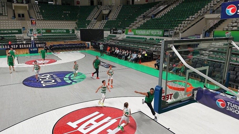 Bursaspor Basketbol Takımı’nı 1.20’lik minikler terletti