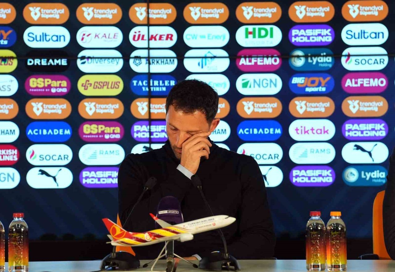 Domenico Tedesco: “Bu akşam gol atamamamız çılgınca geliyor”