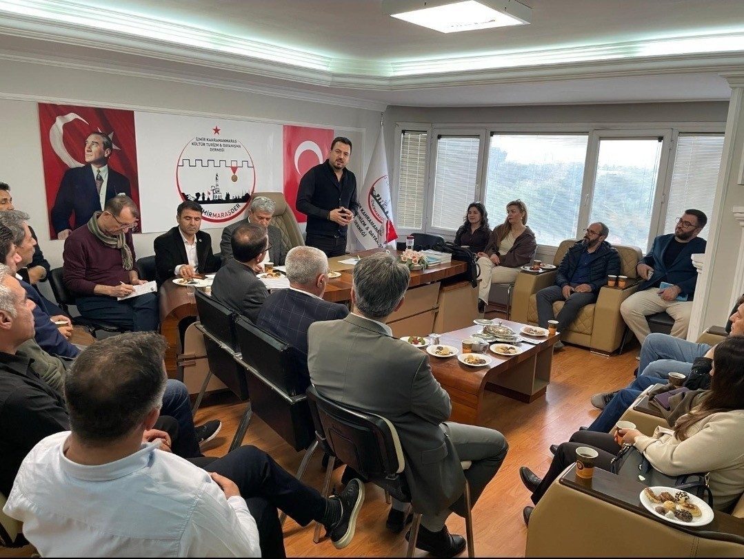 İZMİRMARAŞDER güven tazeledi, Safa Narlı yeniden başkan seçildi
