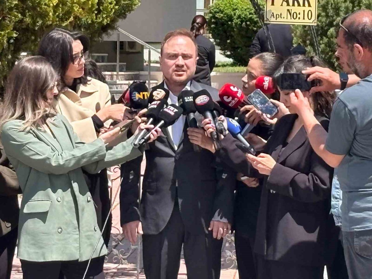 Avukat Üregen: “İcra kanalıyla partimizi tekrar teslimini hallettik”