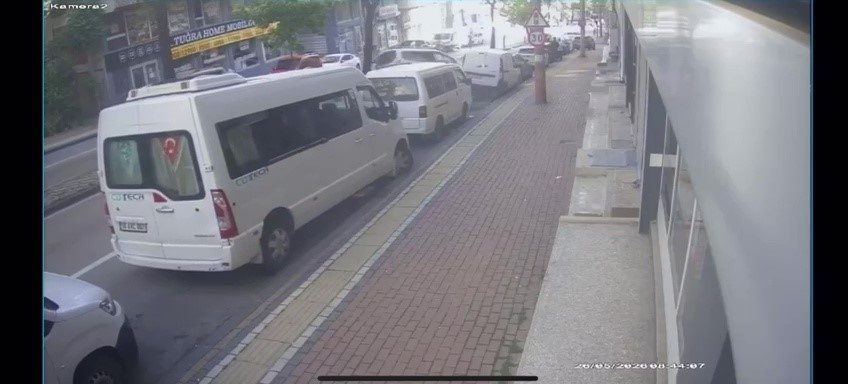 Bursa’da ortalık savaş alanına döndü: 6 araca çarptı takla atarak durabildi