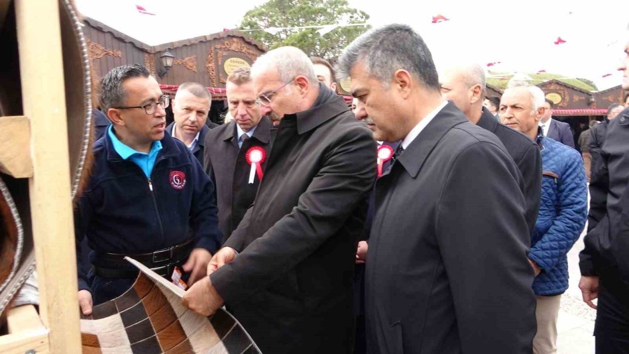 Çanakkale’de ‘İşyurtları Ürün ve El Sanatları Fuarı’ açıldı