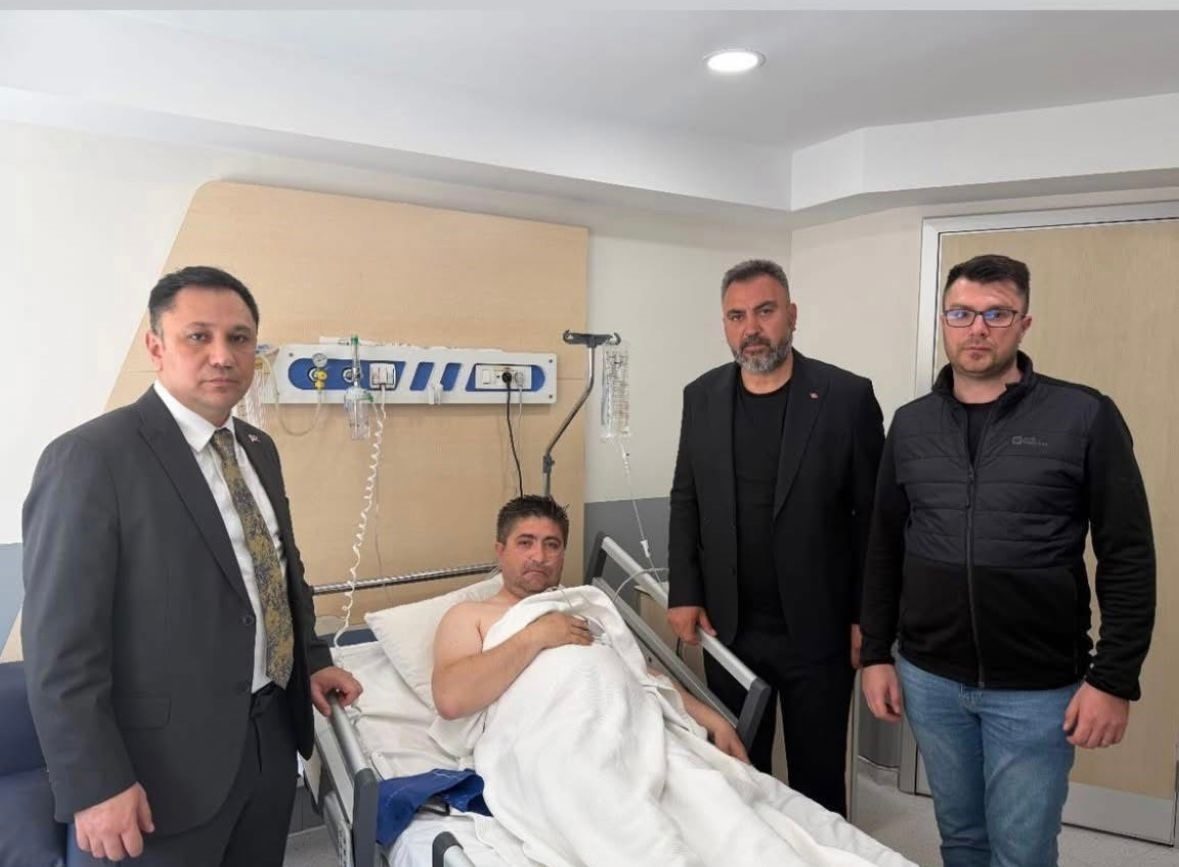 Elektrik akımına kapılan Akar’a ziyaret