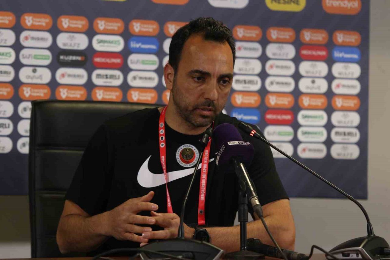 Gökhan Kağıtçıoğlu: “Hakem, pozisyonun VAR’dan net bir görüntü olmadığı söylendiği için golü veremediğini söyledi”