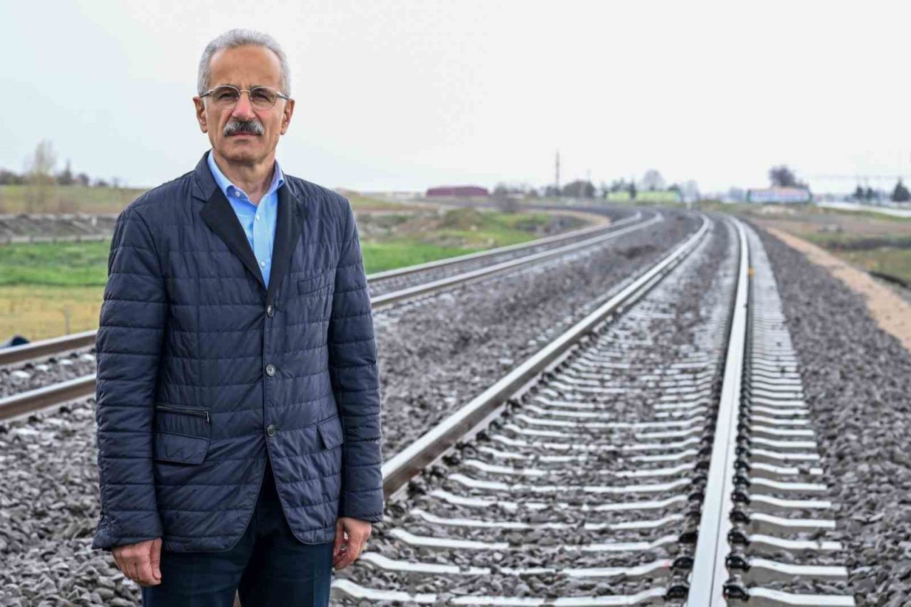 “Hattımız, mersin limanlarını orta koridor ve kalkınma yolu’na yüksek hızda bağlayacak”