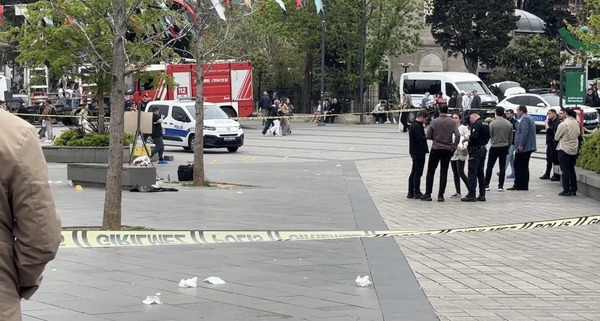 Kavga ettiği gruba bıçakla saldırdı: 4 yaralı