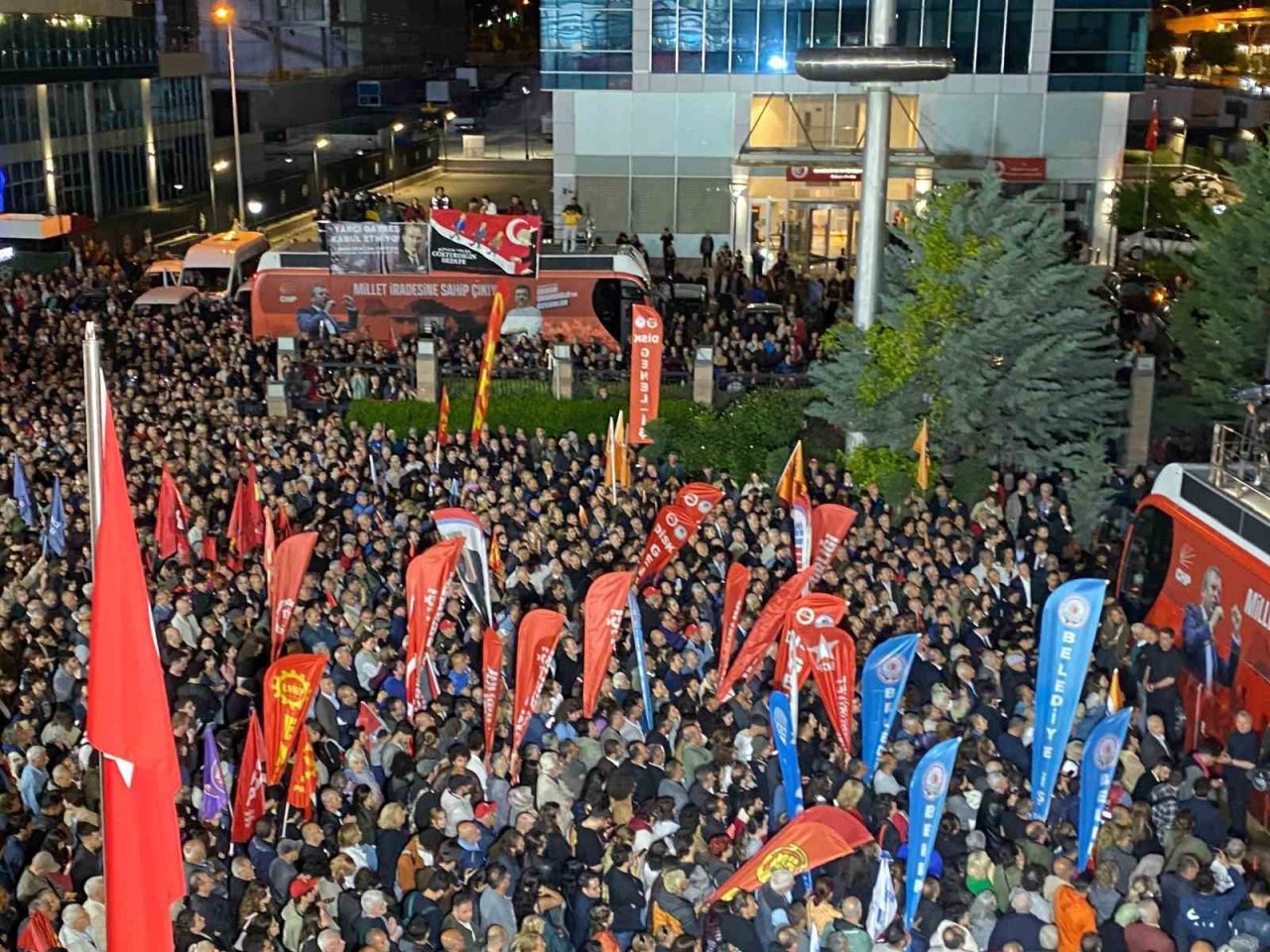 Özel: “Biz en kısa zamanda sandık istiyoruz, kurultay istiyoruz”