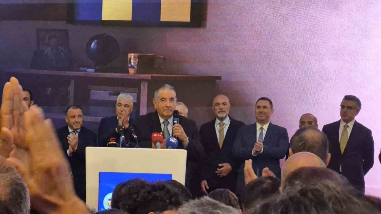 Aziz Yıldırım: “Yeniden en büyük Fenerbahçe dönemi ufukta”