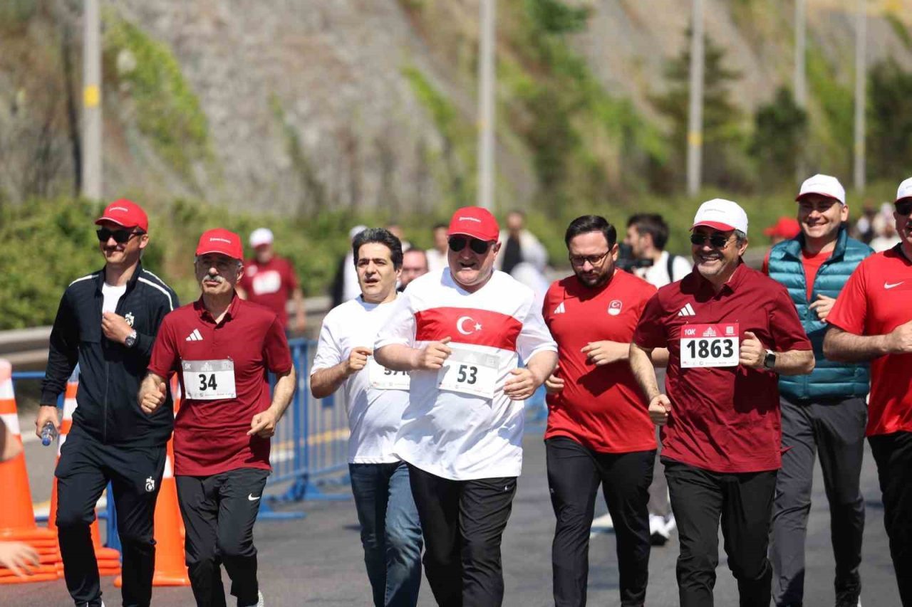Bakan Bak, ’One Run Yol Koşusu’na katıldı