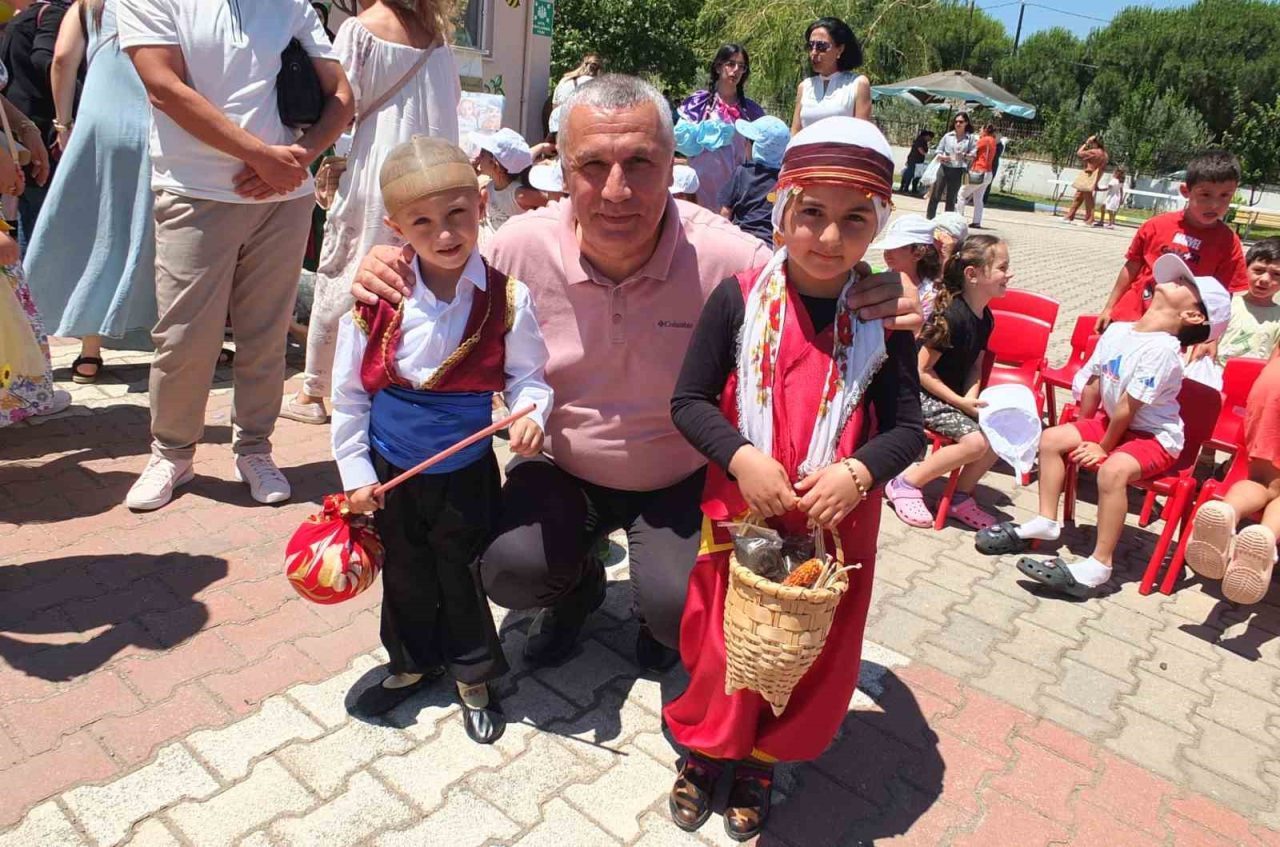 Balıkesir’de miniklerin geri dönüşüm defilesi ilgi