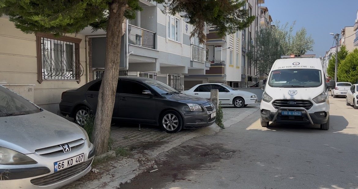 Bursa’da iki kardeş arasında bıçaklı kavga: 2 yaralı