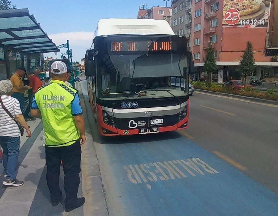 Büyükşehir ekipleri güvenli ve konforlu ulaşım içi