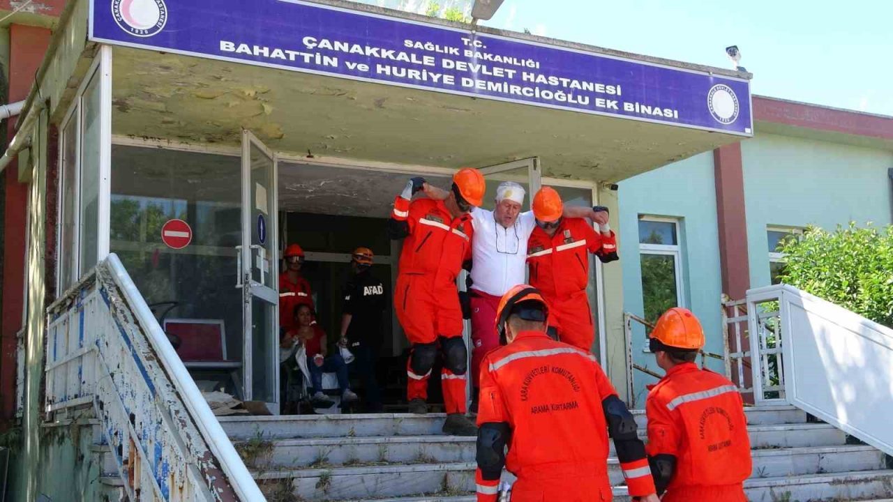Çanakkale’de fırtına, dolu ve hortum tatbikatı gerçekleştiri