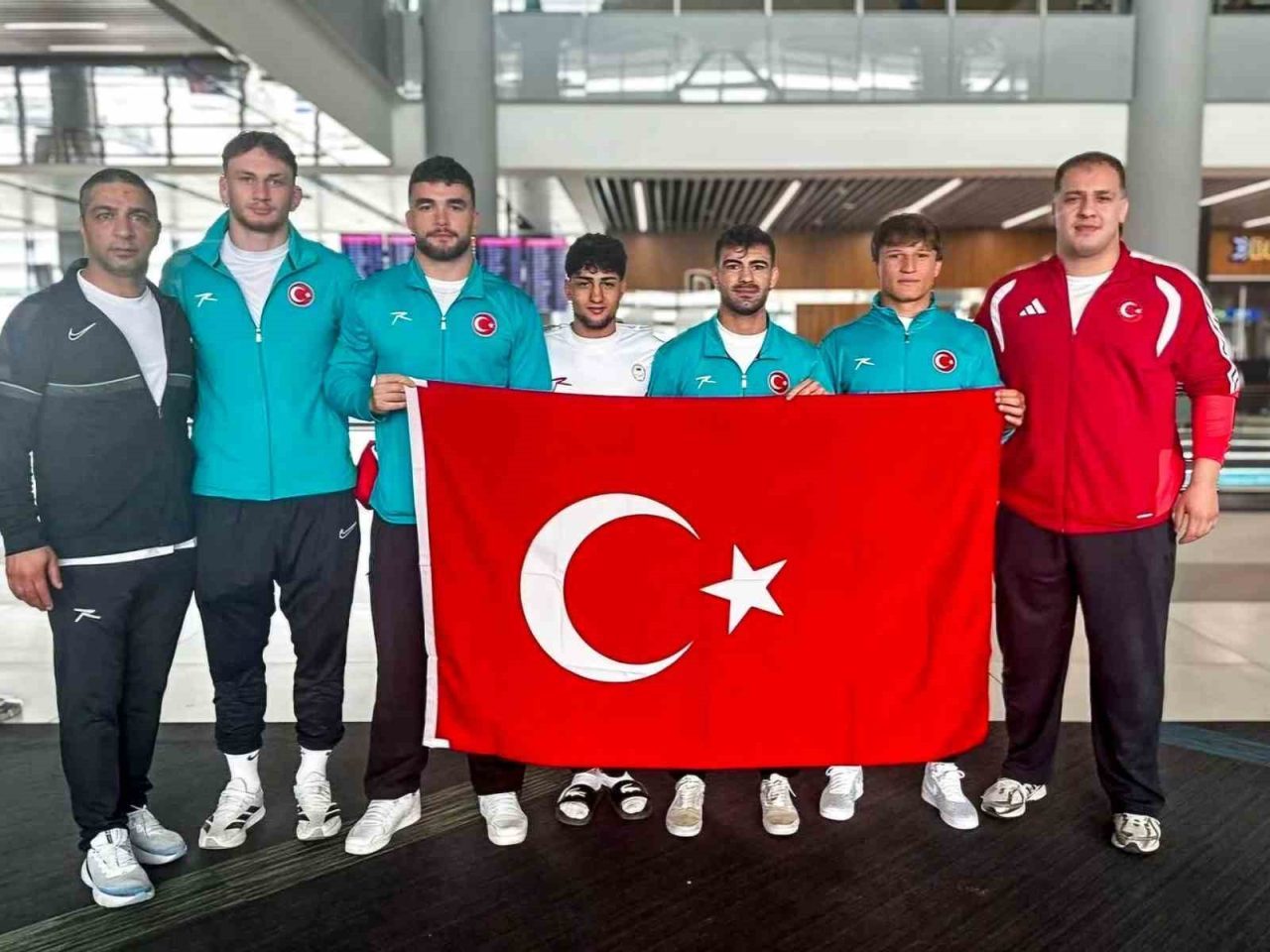 Milli güreşçilerden Brezilya’da 2 altın, 3 gümüş m