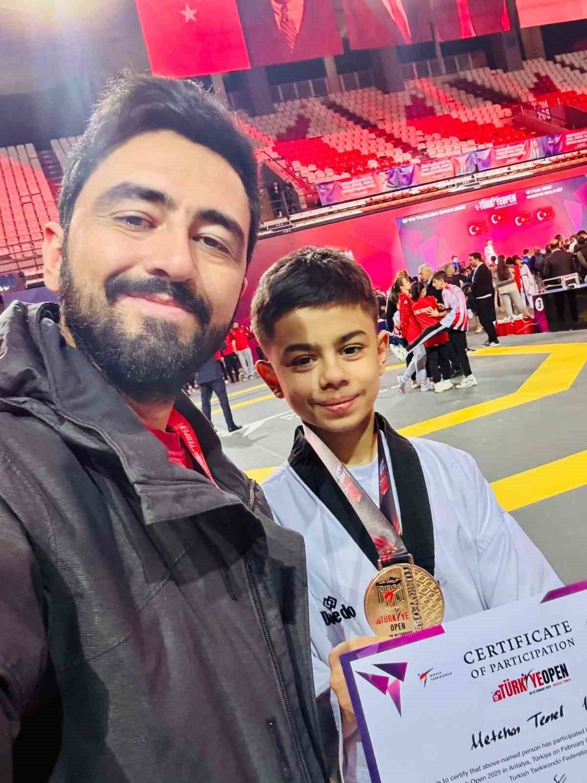 Milli takım kampından Aliağa’ya görev ve gurur
