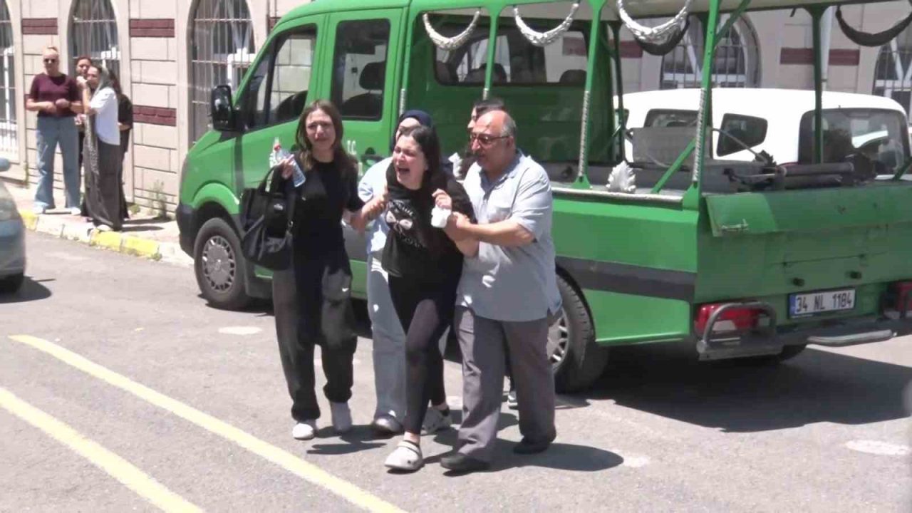 Polat ailesinin koruması Can Polat son yolculuğuna uğurlandı: Ailesi sinir krizi geçirdi